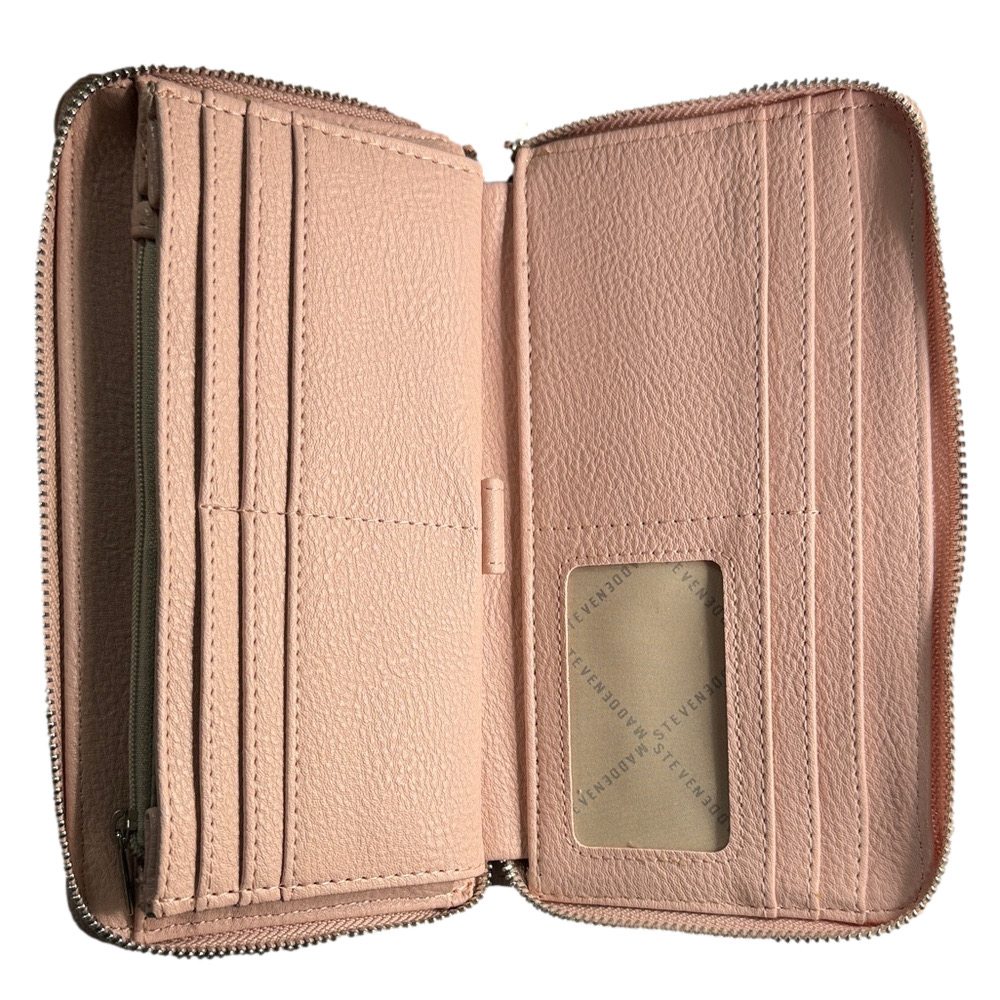 Steve Madden Bzippy zip-around wallet wristlet in a light pink NWOT SKU1393